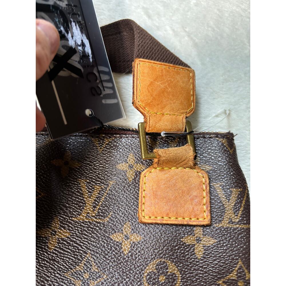 Louis Vuitton Monogram Pochette Bosphore Crossbody Bag Model M40044 - Picture 2 of 14